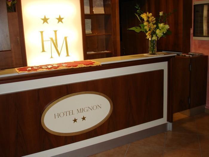Hotel Mignon 50 Mt Dalla Spiaggia E Dall'Isola Pedonale Alassio Ngoại thất bức ảnh